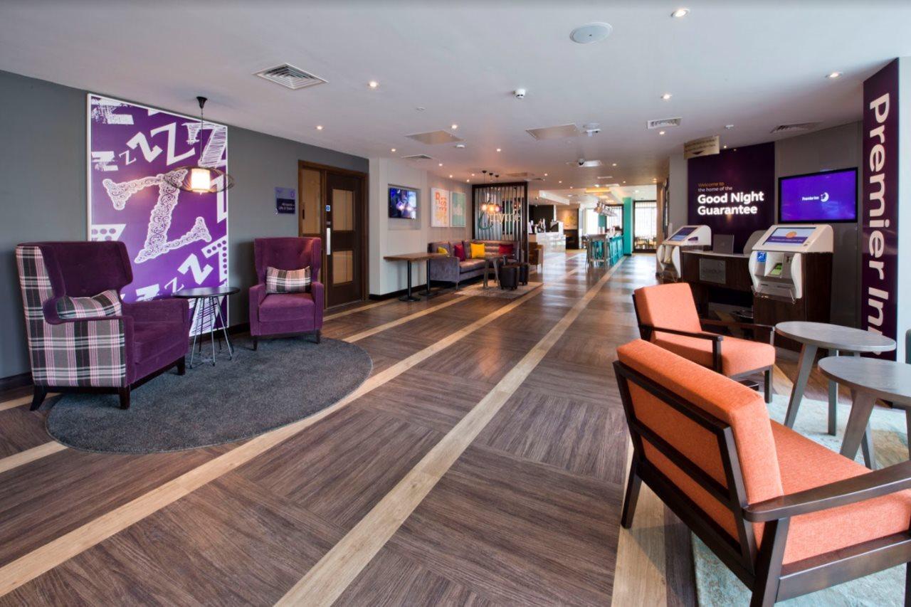 Premier Inn Leeds City Centre Exterior photo